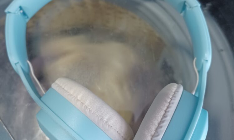 Efokeke | YO8 Macaron Wireless Bluetooth Headset Foldable Sports Over-ear Headphones Gift (Blue)