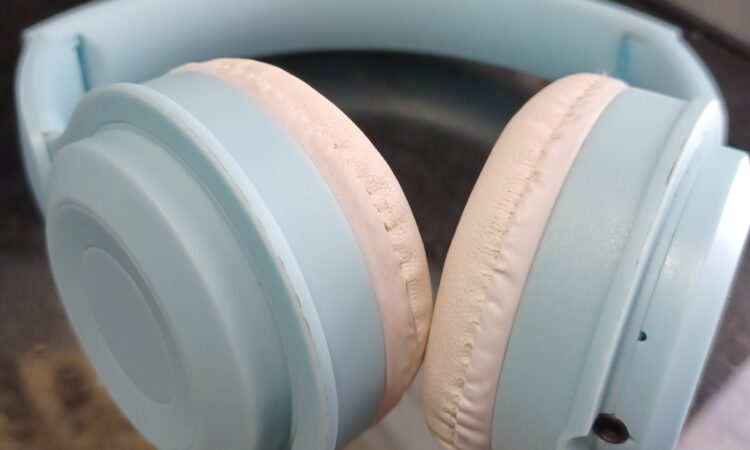 Efokeke | YO8 Macaron Wireless Bluetooth Headset Foldable Sports Over-ear Headphones Gift (Blue)