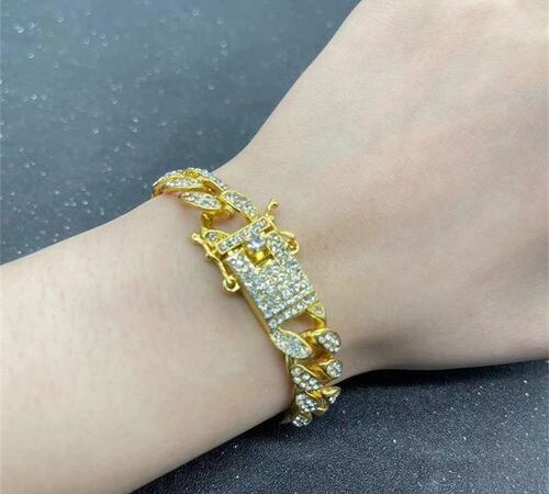 Efokeke | 2025 new model High-end Watch + Bracelet Dating Party Atmospheric watch – Gold