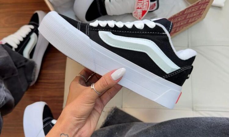 Efokeke | Buy sneakers and all shoes here. Very much quality and affordable for all pockets