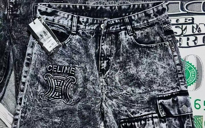 Efokeke | We have jeans and T-shirts for men and women at low prices but quality