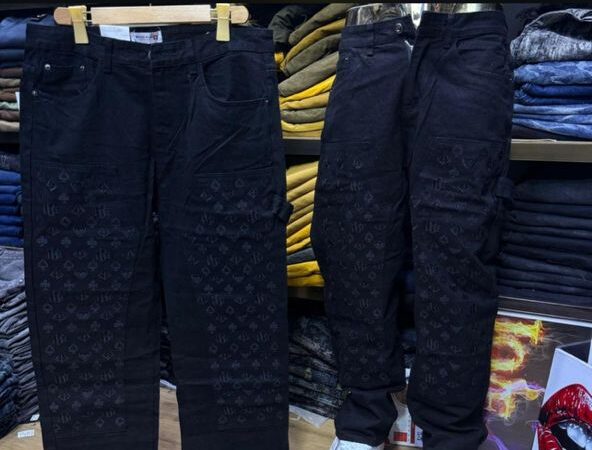 Efokeke | We have jeans and T-shirts for men and women at low prices but quality