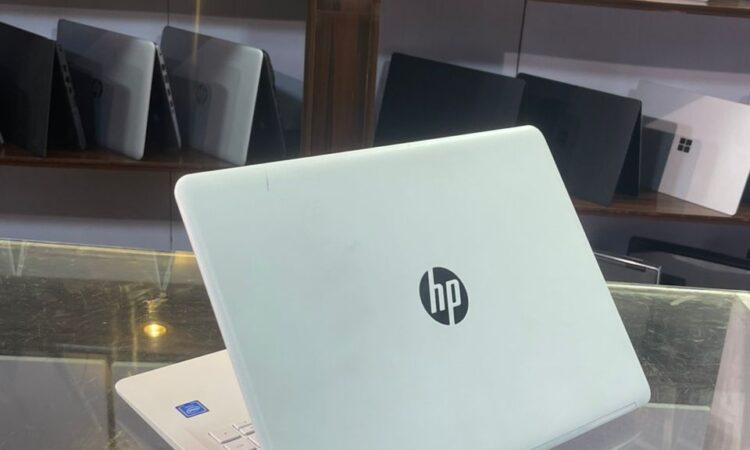 Efokeke | HP Laptop Intel Cerelon 6th generation 4G DDR4 RAM